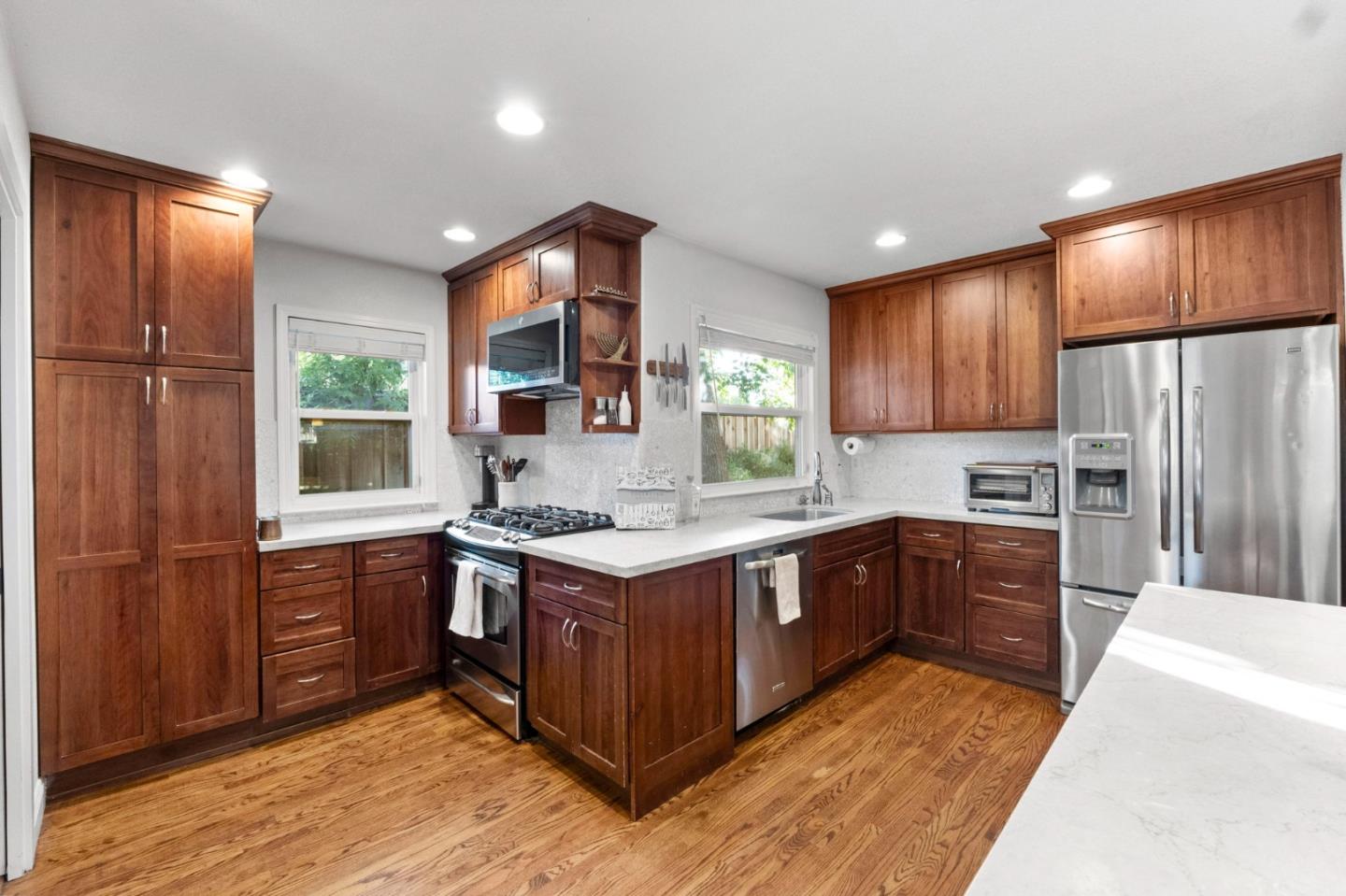 15543 Longwood DR