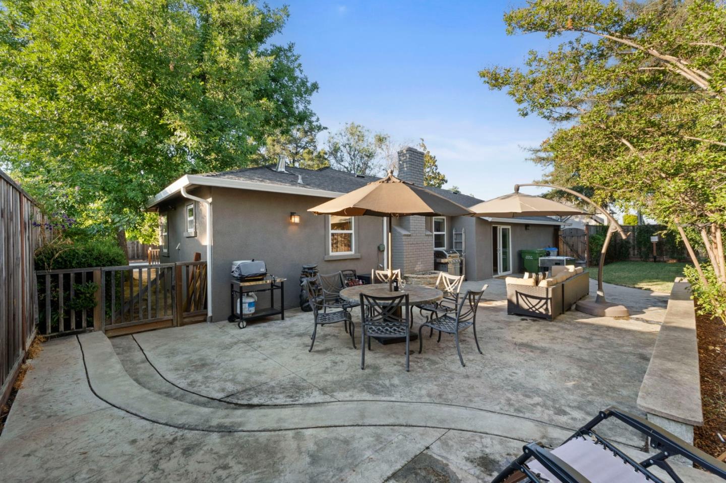 15543 Longwood DR