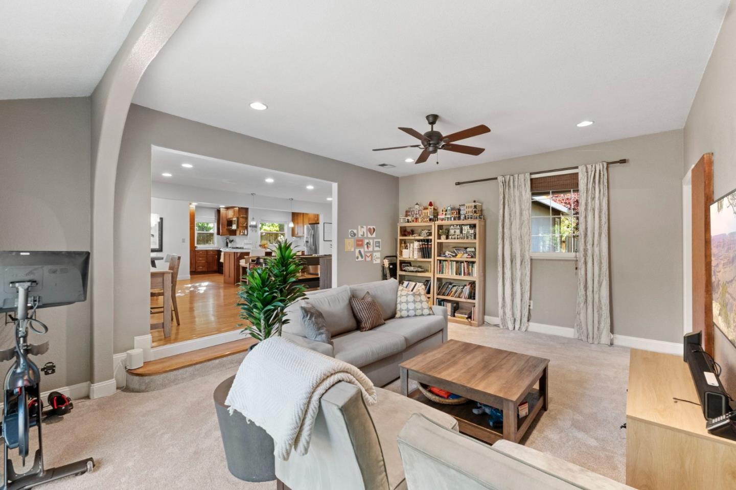 15543 Longwood DR