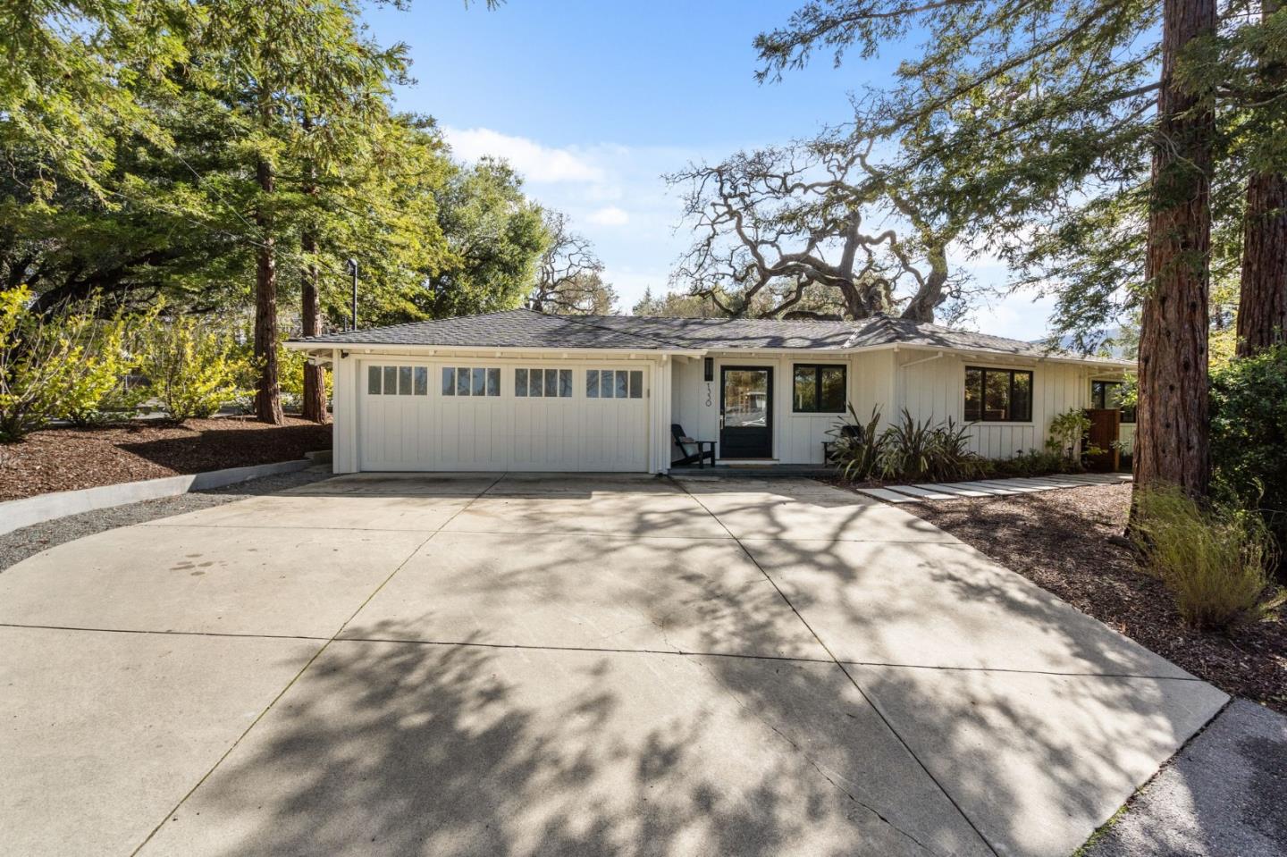 1330 Fairway DR