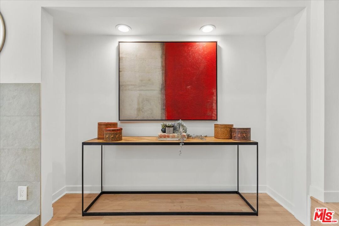 11919 Mayfield Ave Unit: 1