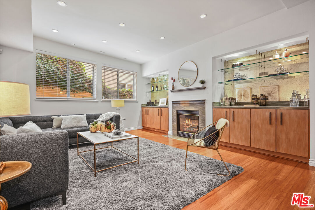 2111 S Beverly Glen Blvd Unit: 103