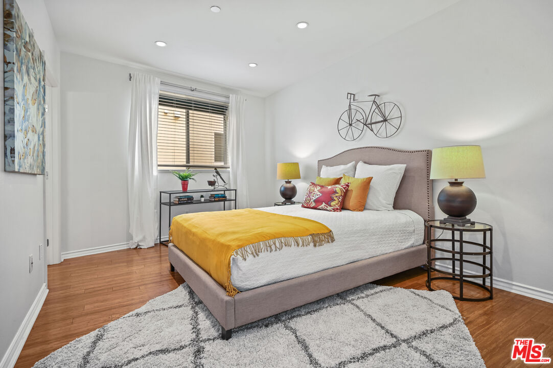 2111 S Beverly Glen Blvd Unit: 103