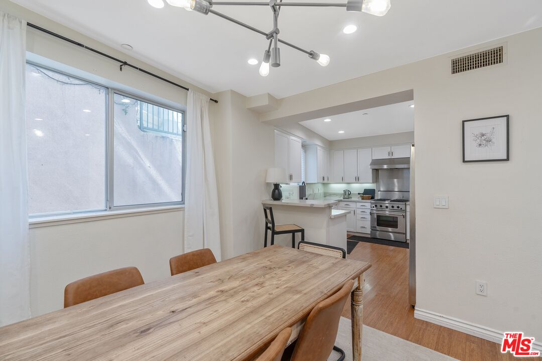 2111 S Beverly Glen Blvd Unit: 103