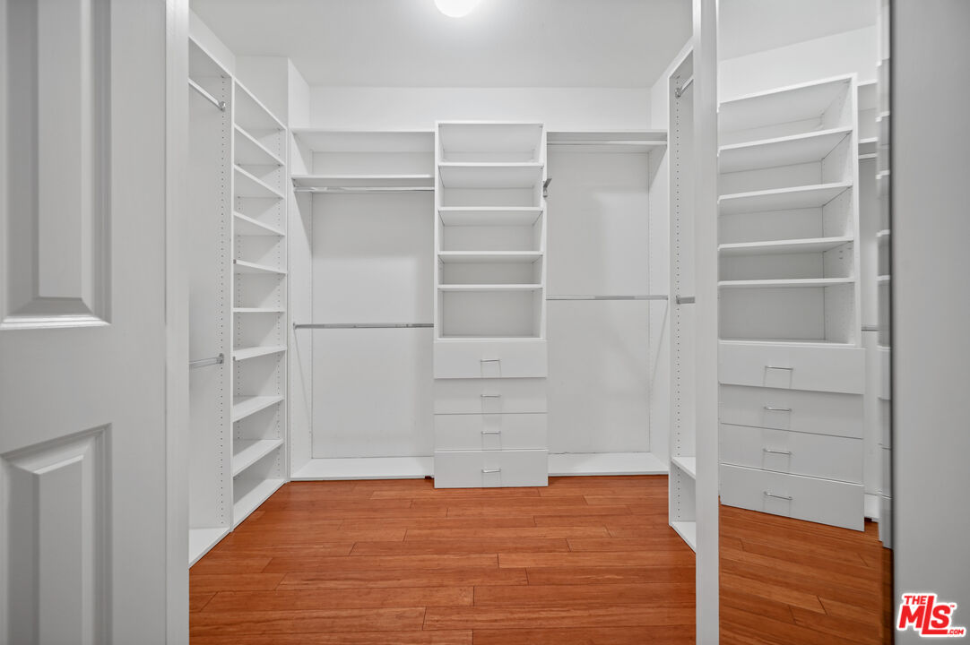 2111 S Beverly Glen Blvd Unit: 103