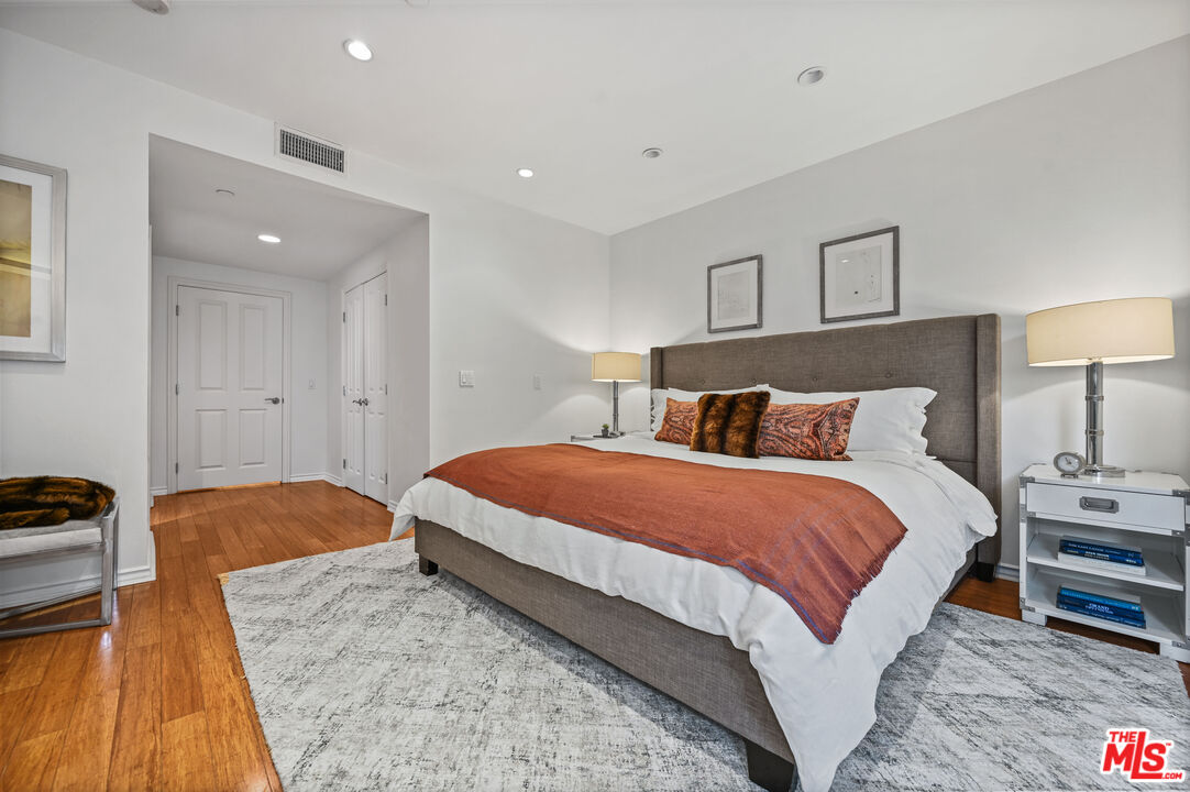 2111 S Beverly Glen Blvd Unit: 103