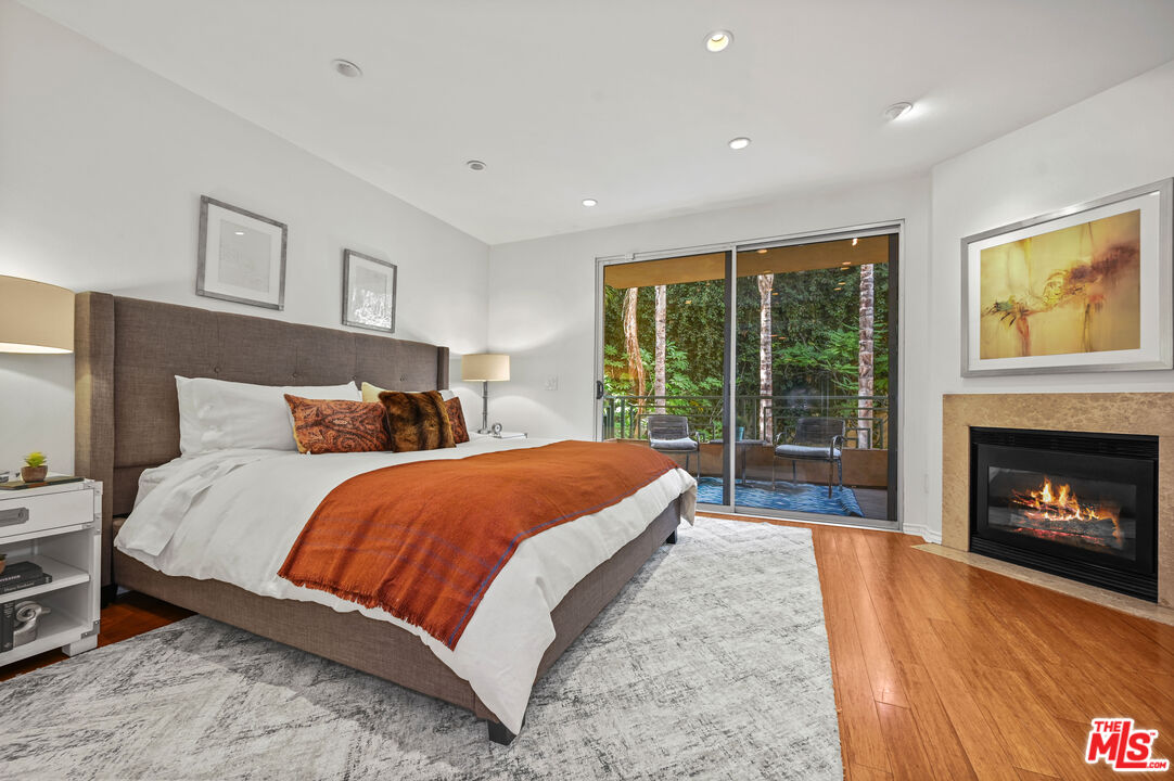 2111 S Beverly Glen Blvd Unit: 103