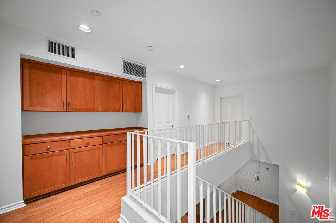 2111 S Beverly Glen Blvd Unit: 103