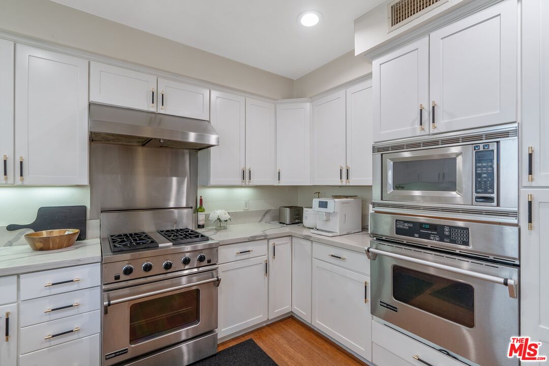 2111 S Beverly Glen Blvd Unit: 103