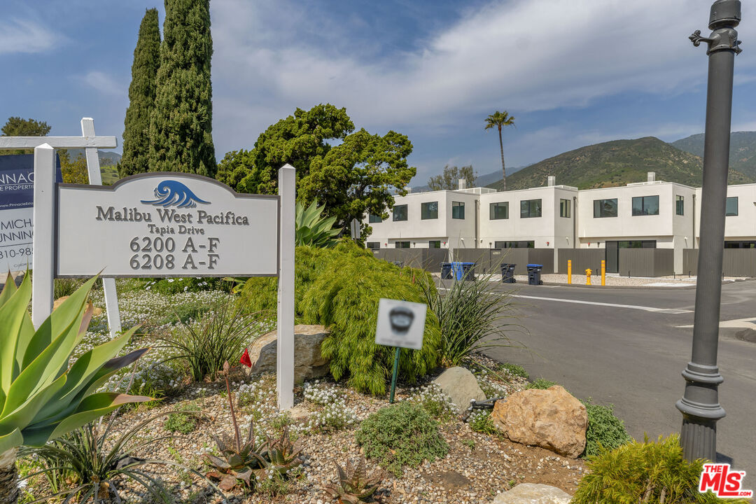 6208 Tapia Dr Unit: C