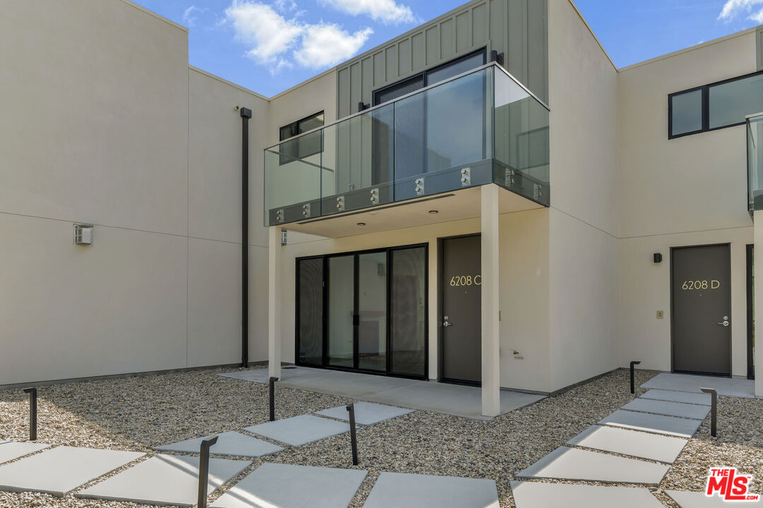 6208 Tapia Dr Unit: C