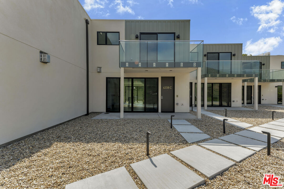 6208 Tapia Dr Unit: C