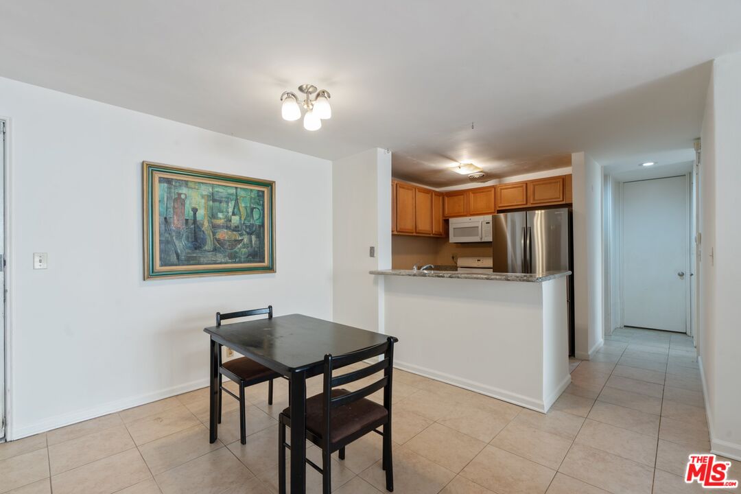 6505 GREEN VALLEY CIR Unit: 201