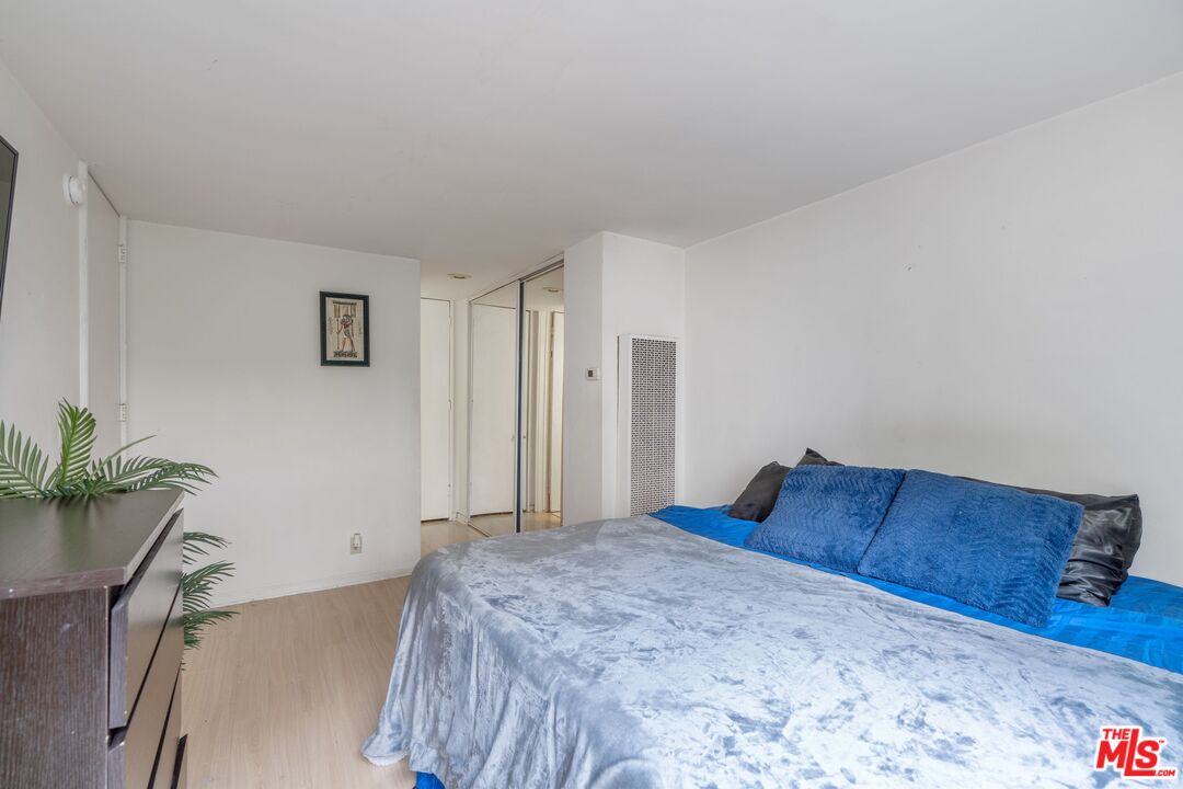 6505 GREEN VALLEY CIR Unit: 201