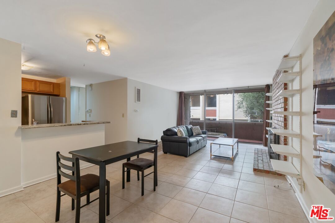 6505 GREEN VALLEY CIR Unit: 201