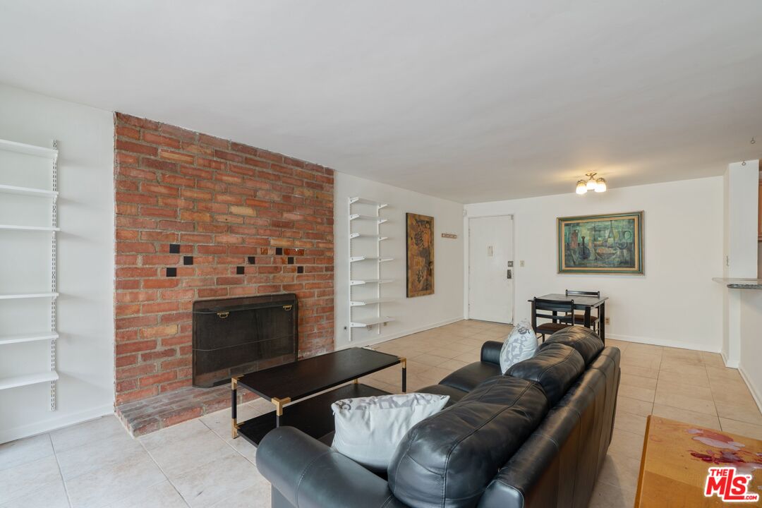 6505 GREEN VALLEY CIR Unit: 201