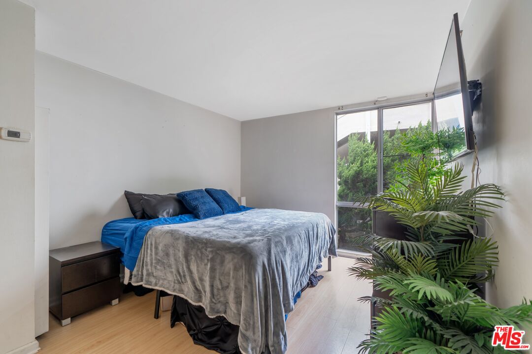 6505 GREEN VALLEY CIR Unit: 201