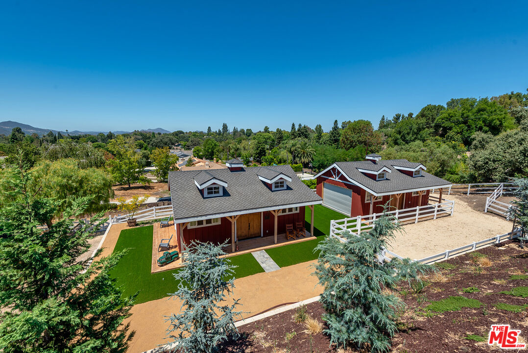 1649 Hauser Cir
