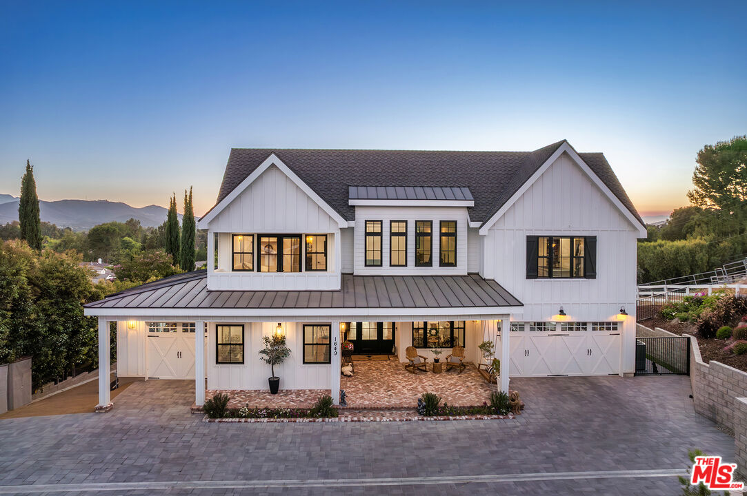 1649 Hauser Cir