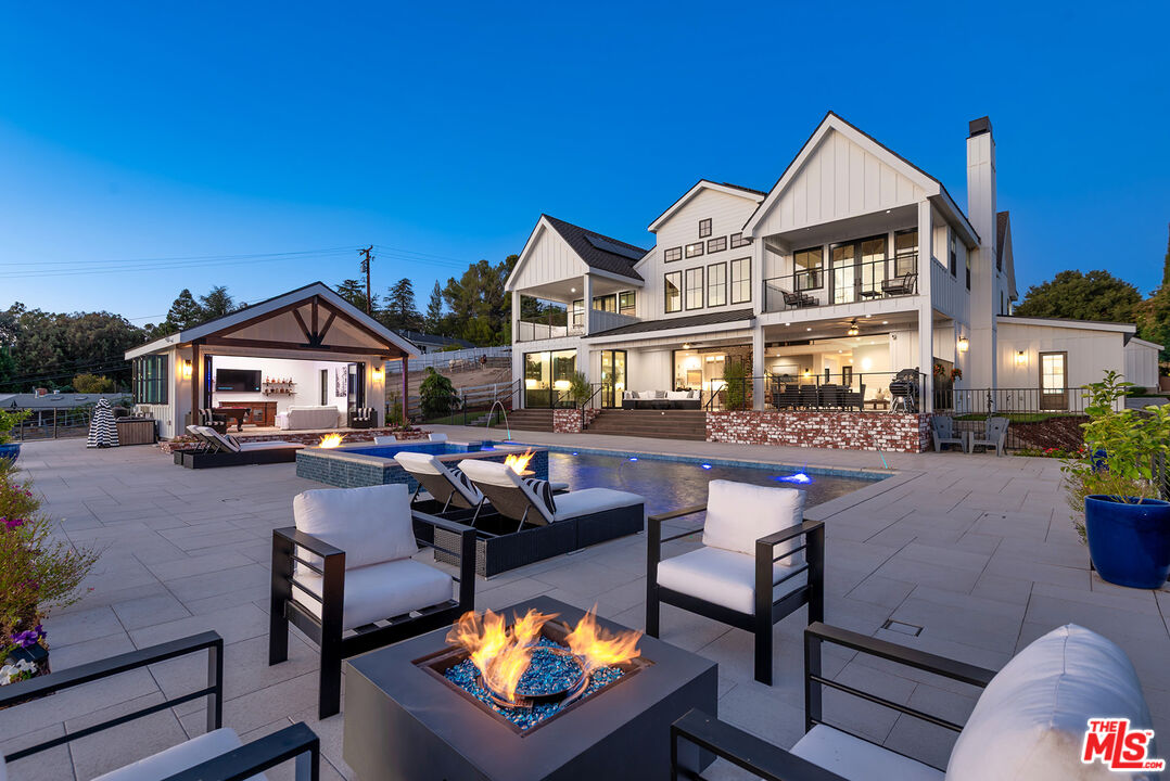 1649 Hauser Cir