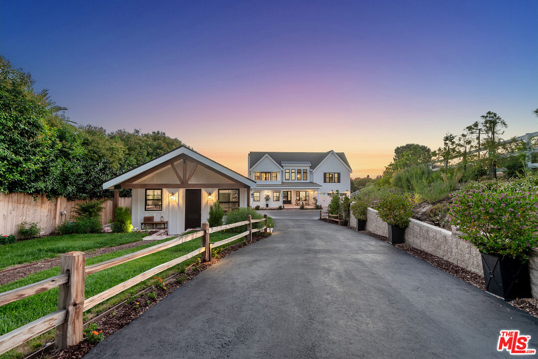 1649 Hauser Cir
