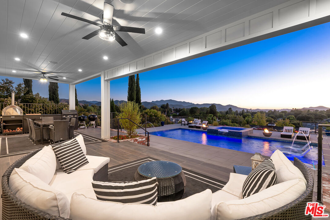 1649 Hauser Cir