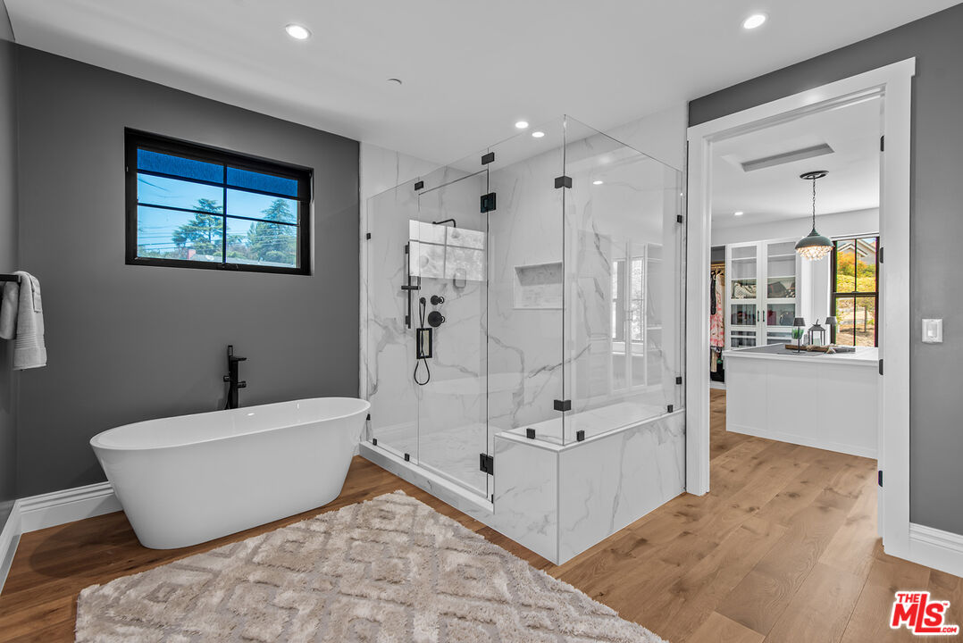 1649 Hauser Cir