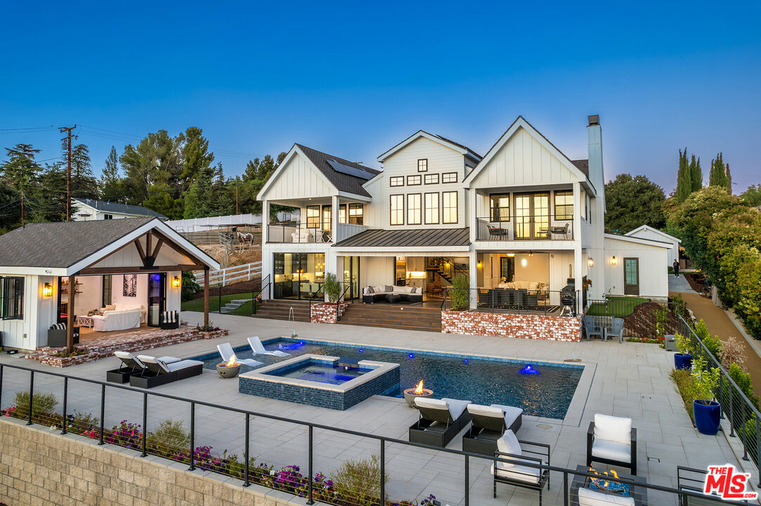 1649 Hauser Cir