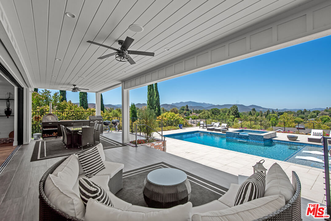 1649 Hauser Cir