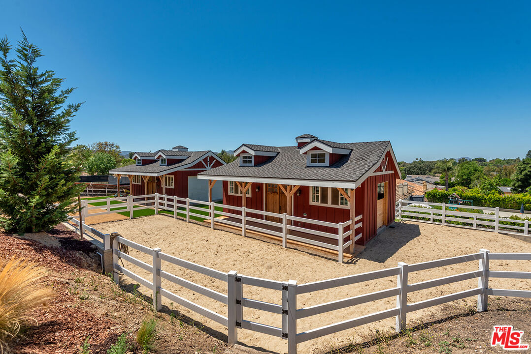 1649 Hauser Cir