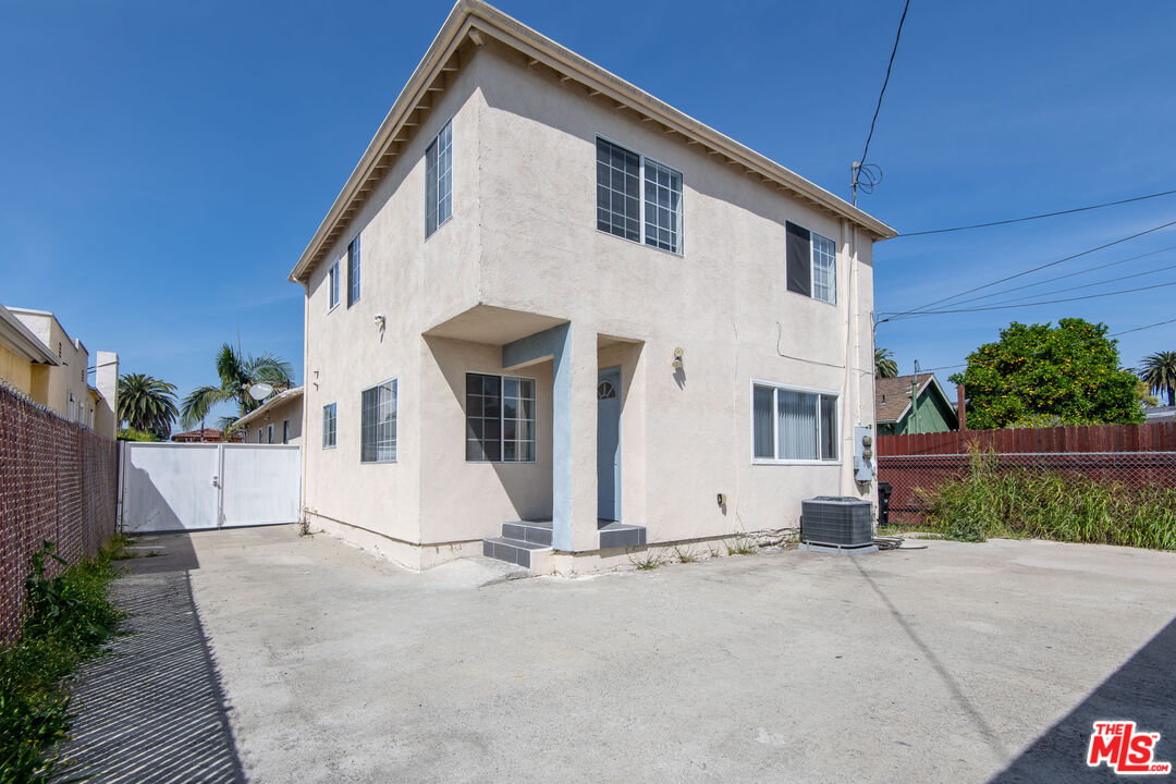 2134 S Cloverdale Ave