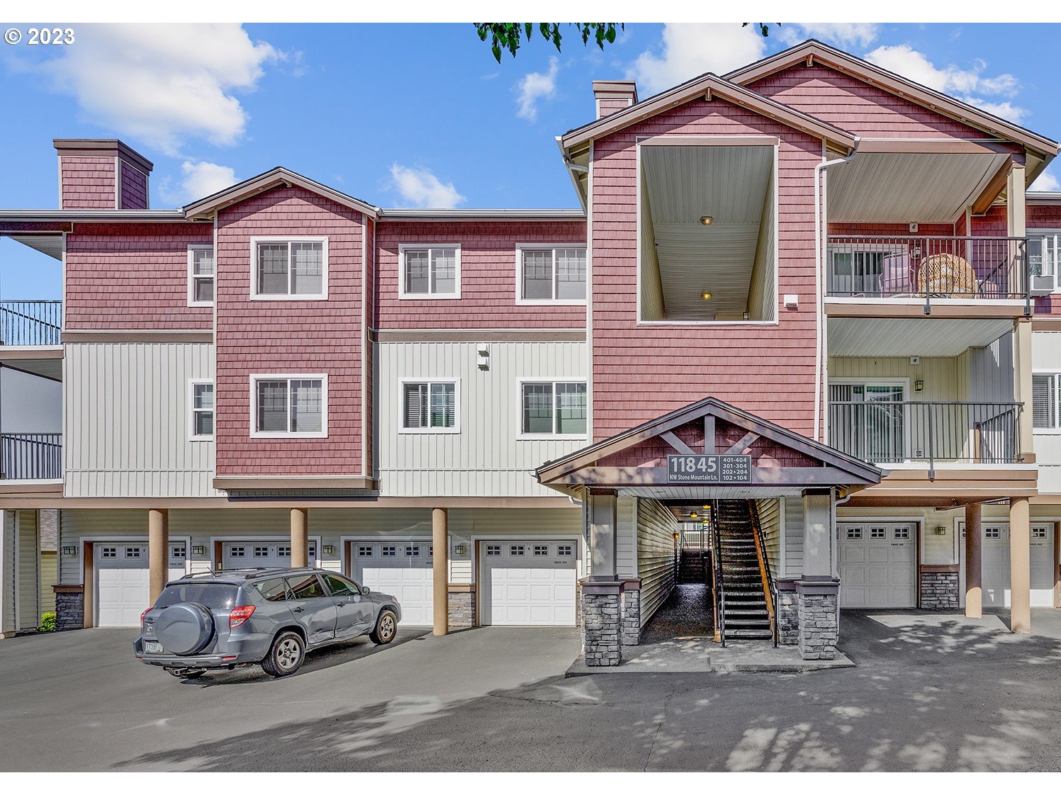 11845 NW STONE MOUNTAIN LN Unit: 202