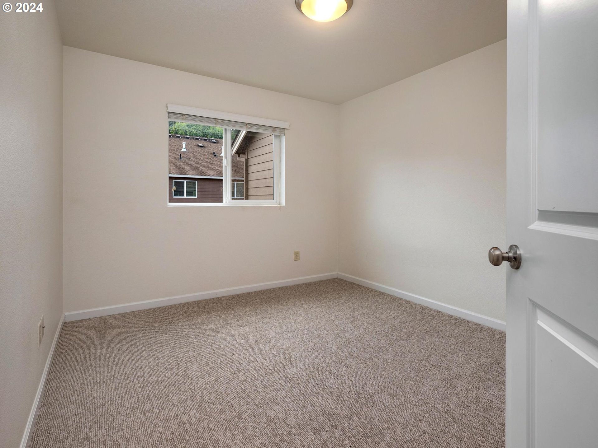 305 NE 52ND ST