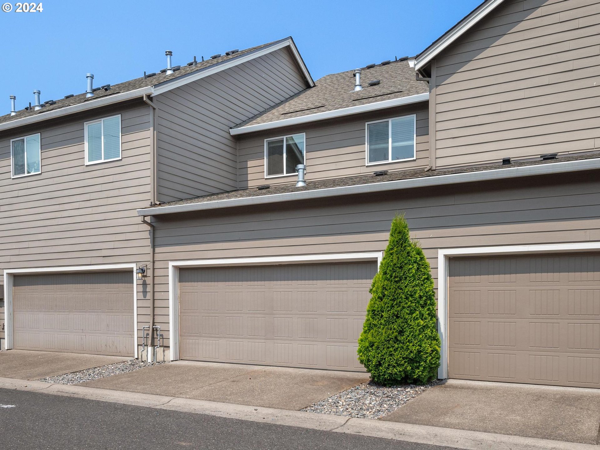 305 NE 52ND ST