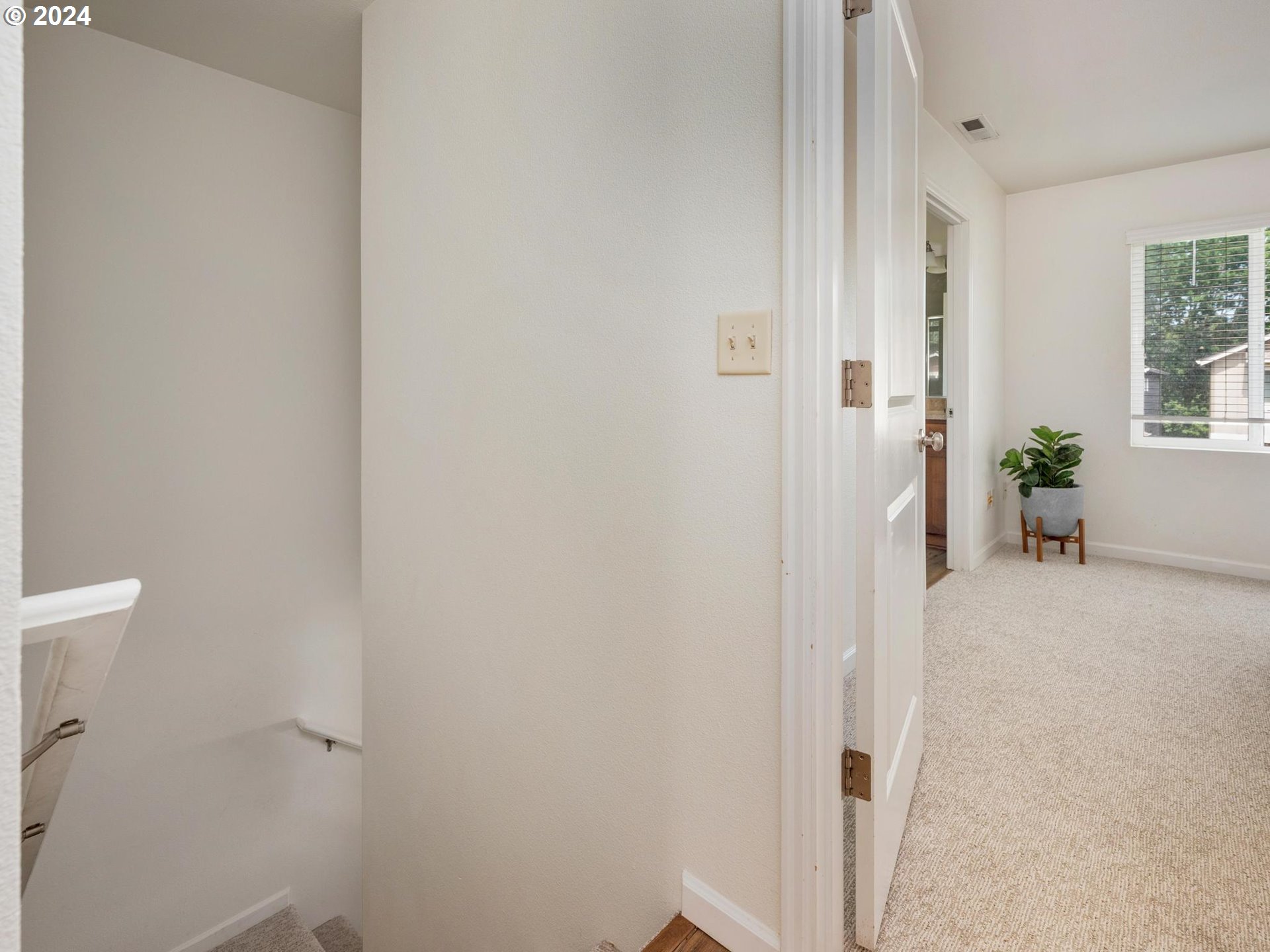 305 NE 52ND ST