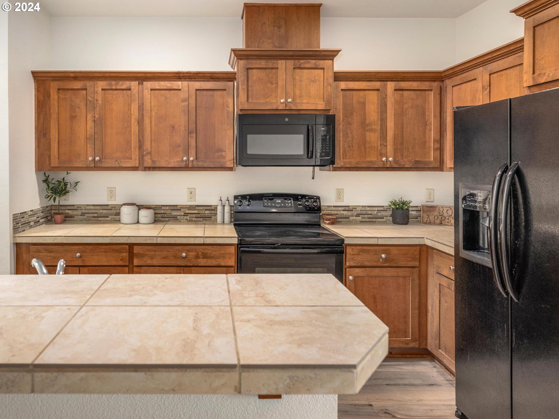305 NE 52ND ST