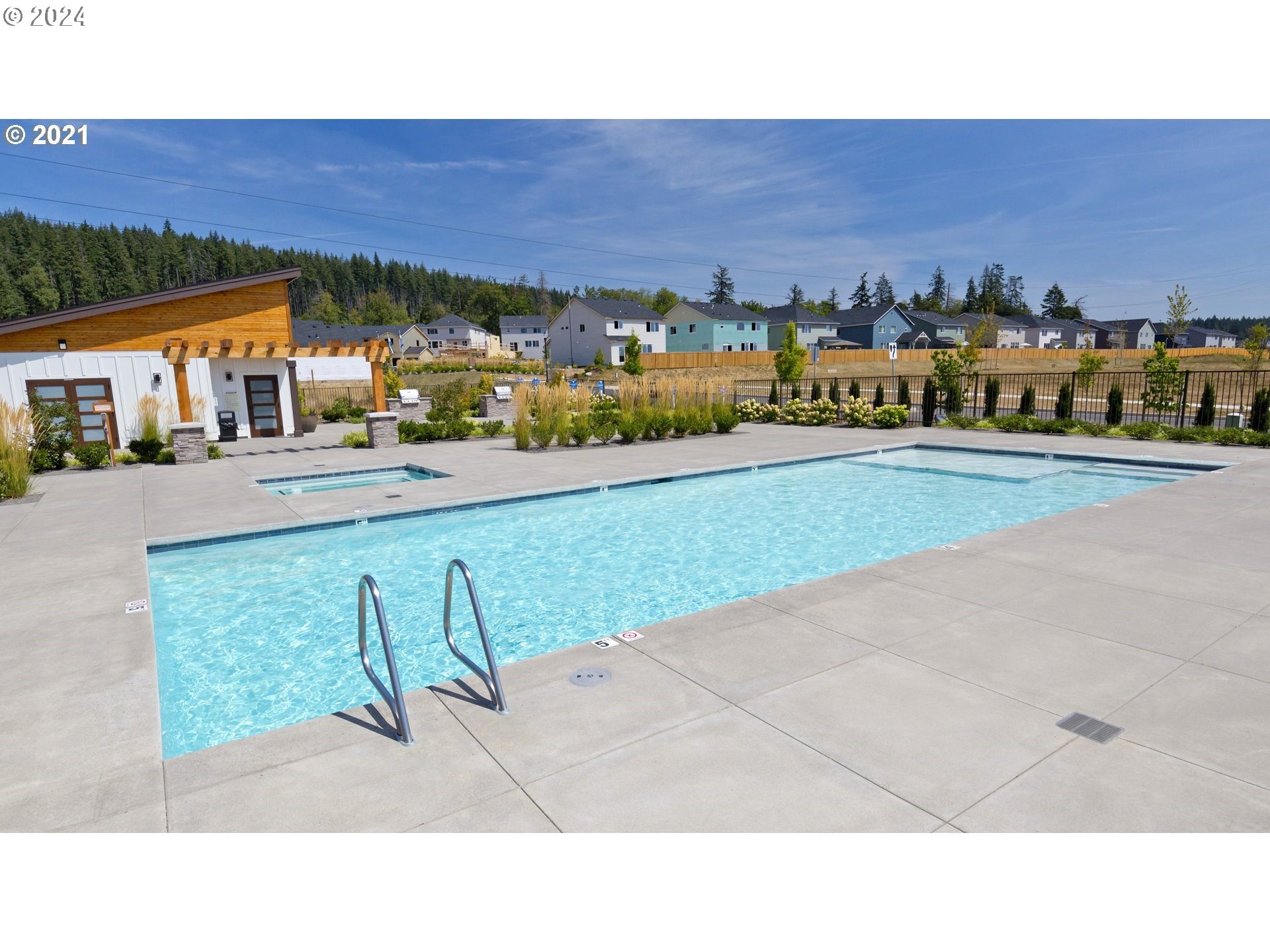 6732 N 89TH LOOP
