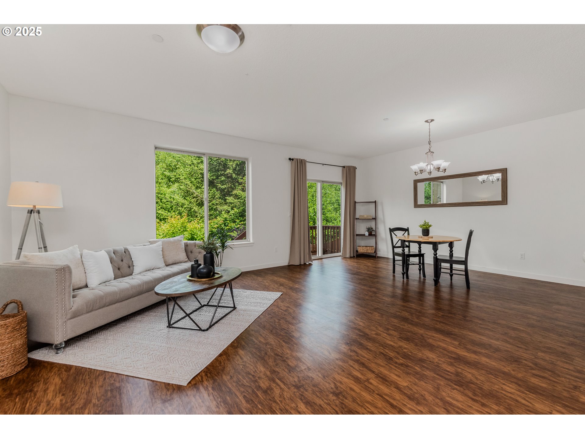 132 N 41ST PL