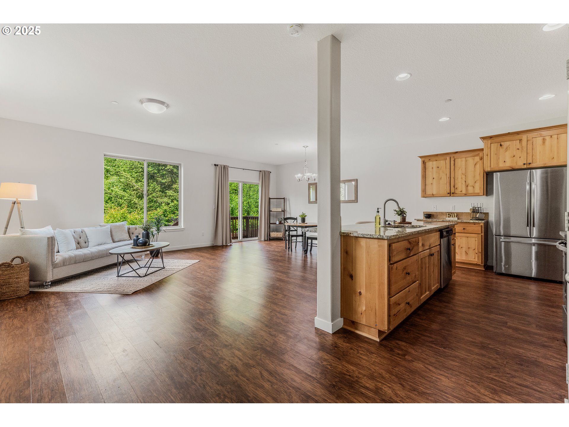 132 N 41ST PL