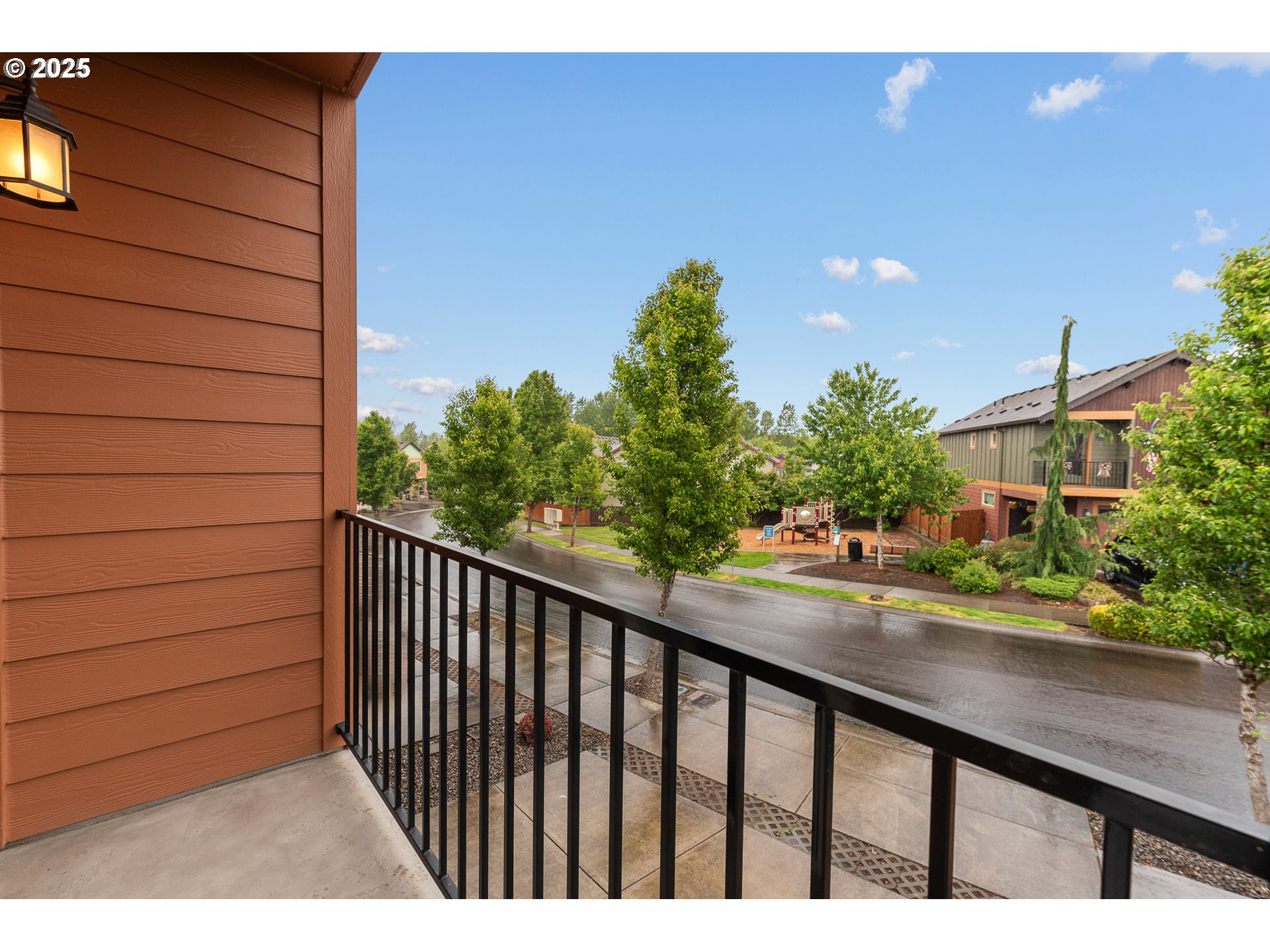 132 N 41ST PL