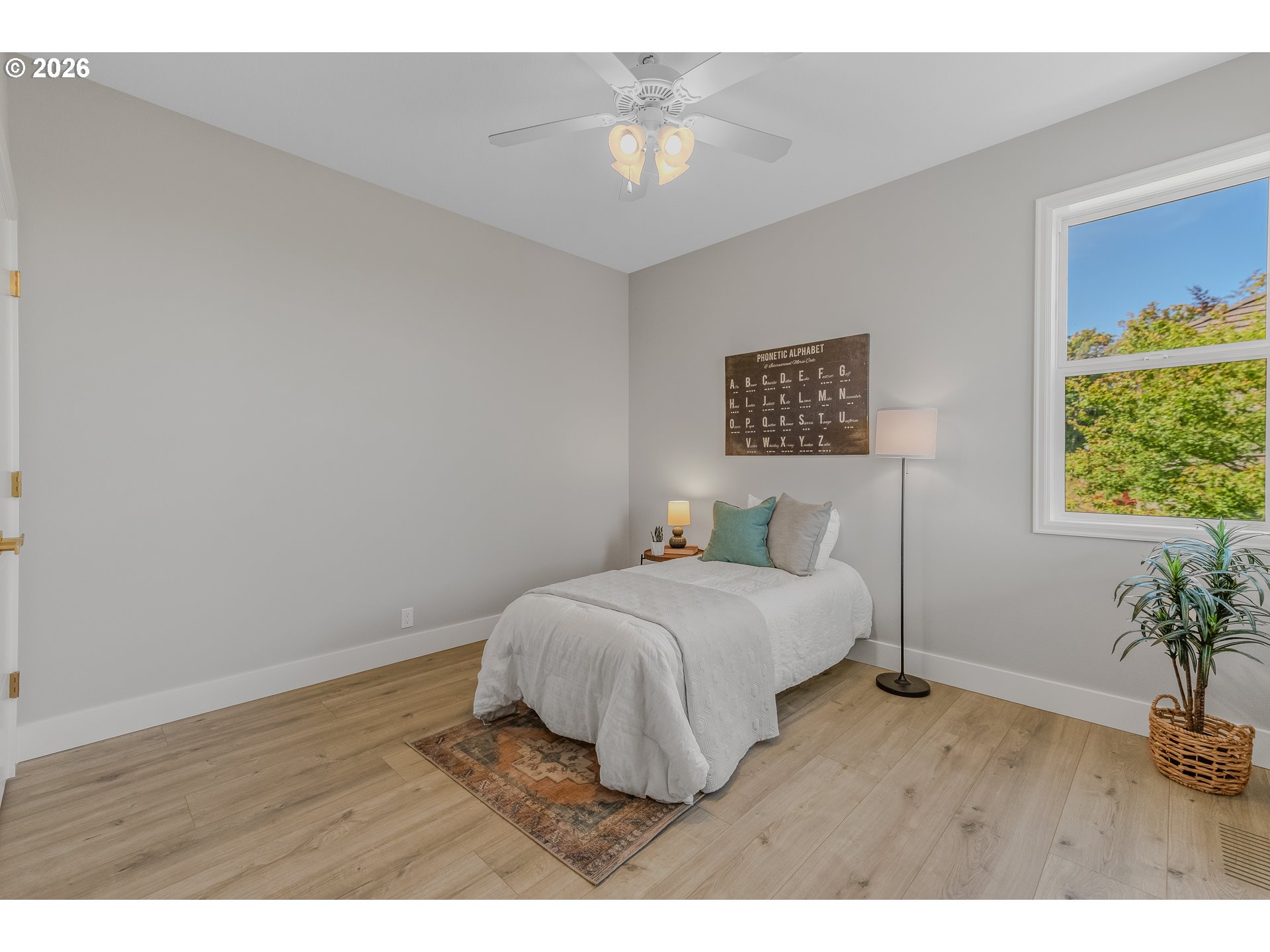 2222 NW Iris CT