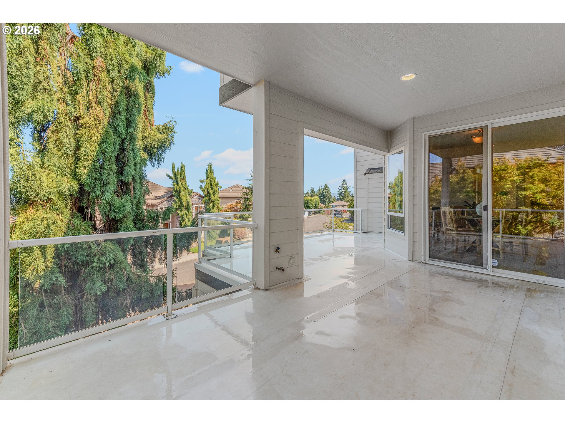 2222 NW Iris CT