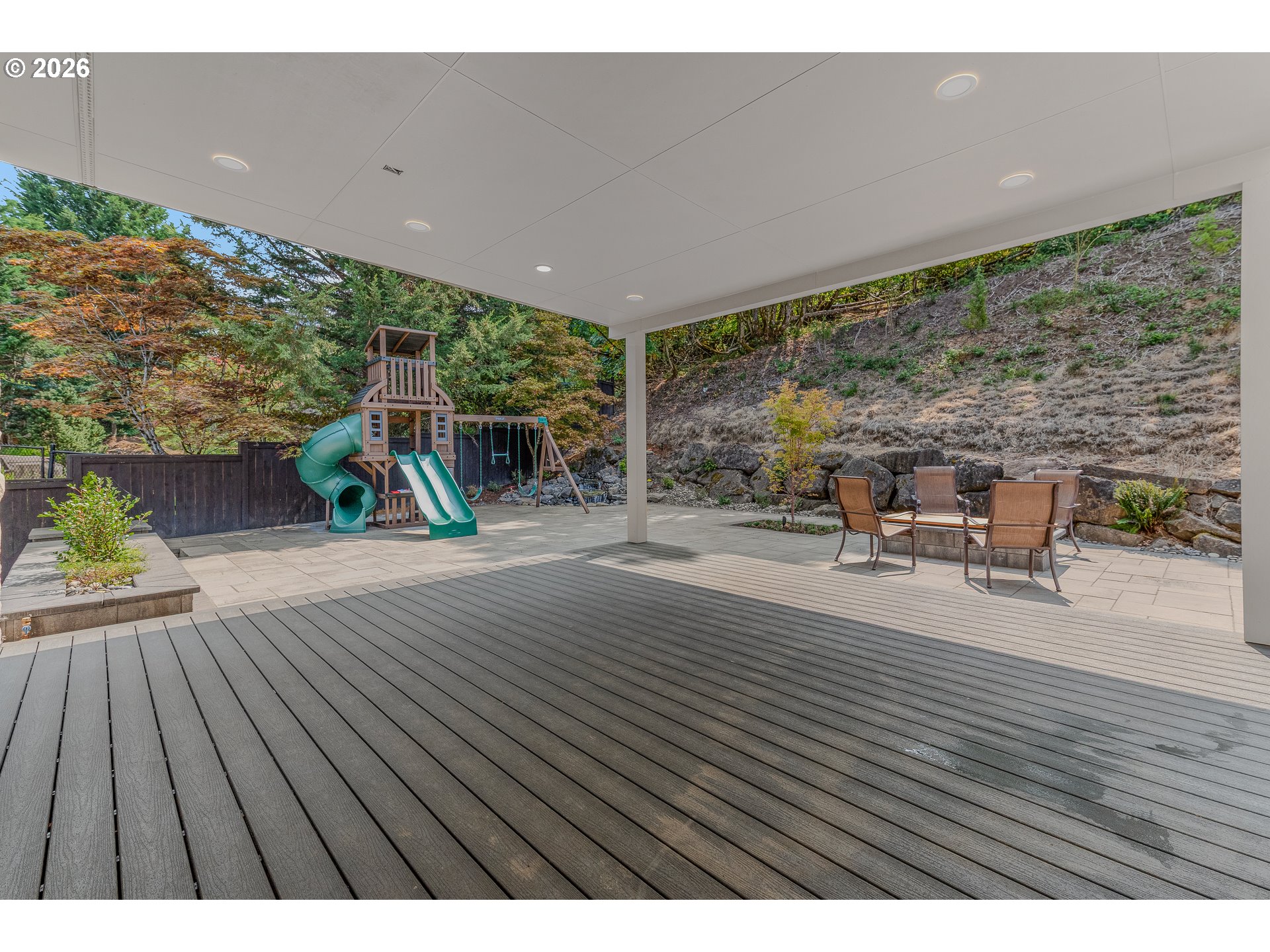 2222 NW Iris CT