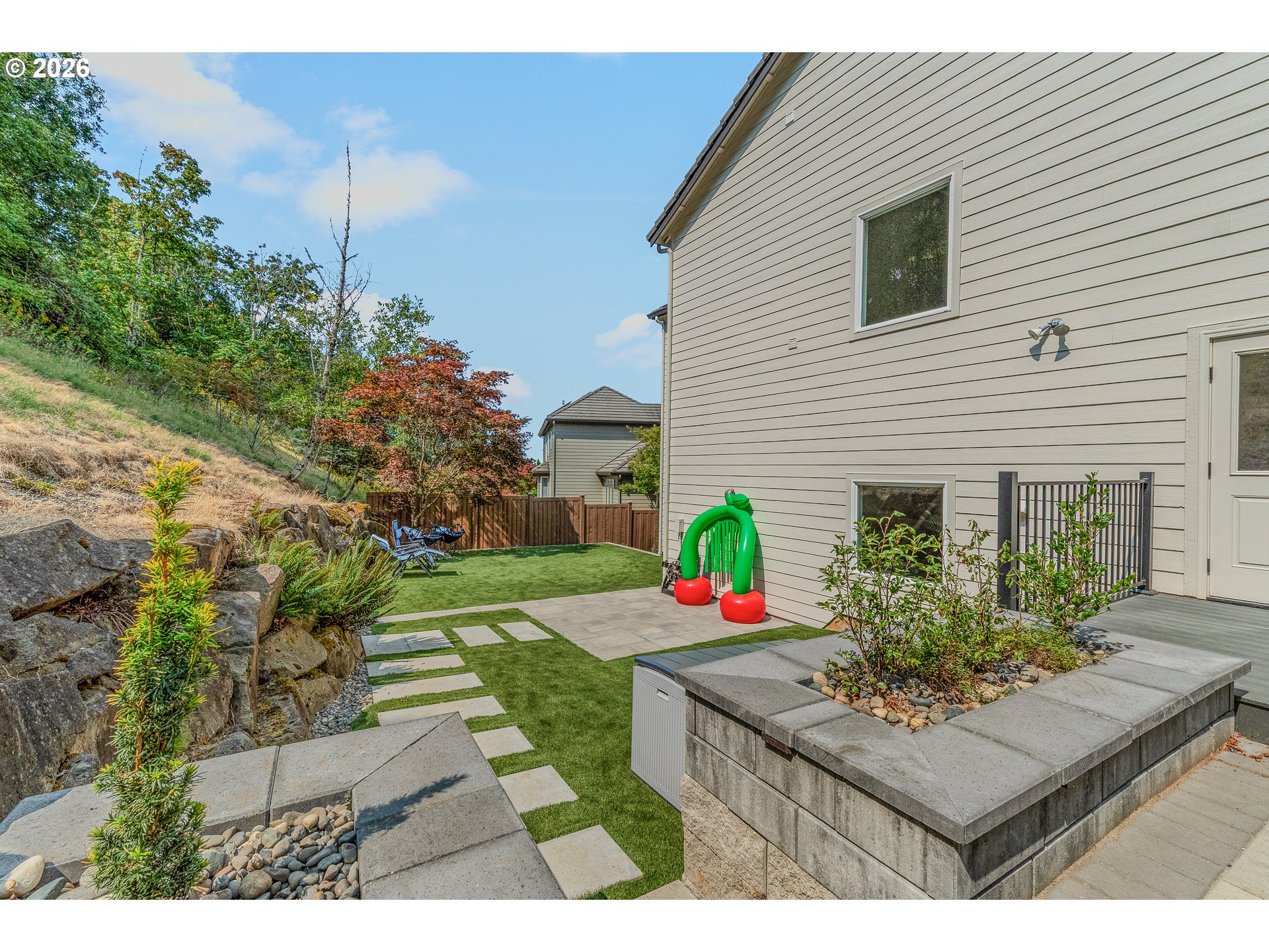 2222 NW Iris CT