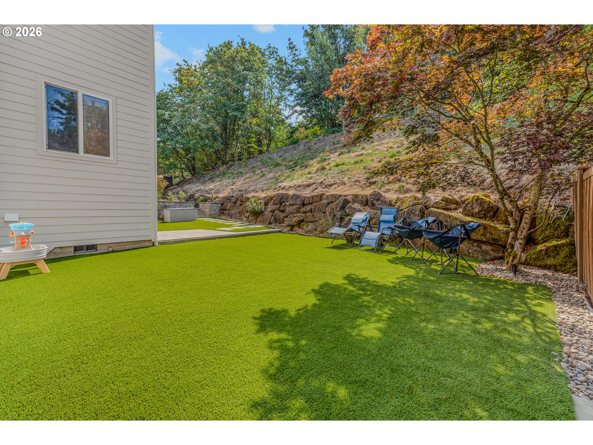 2222 NW Iris CT