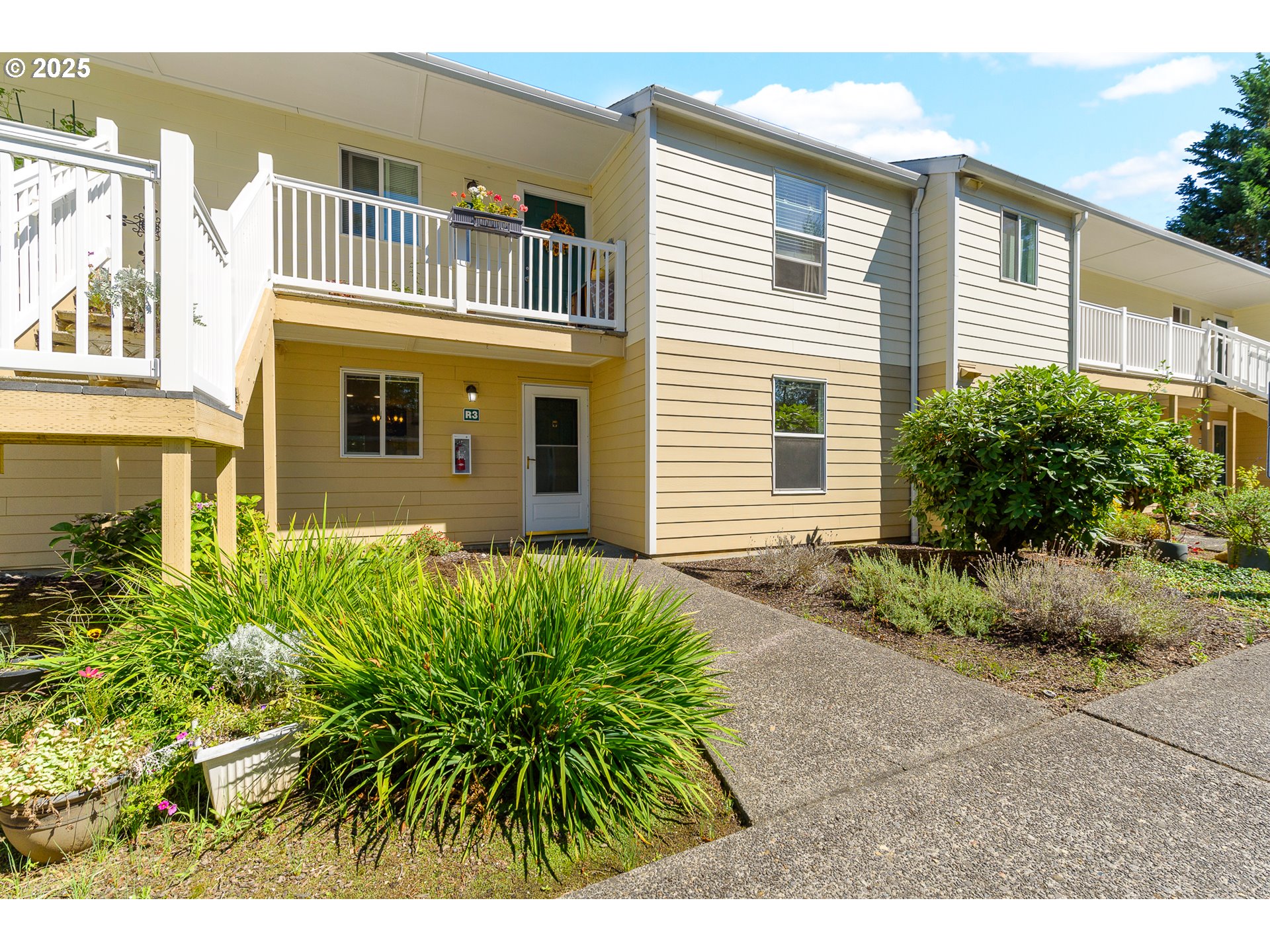 13216 NE SALMON CREEK AVE R-3