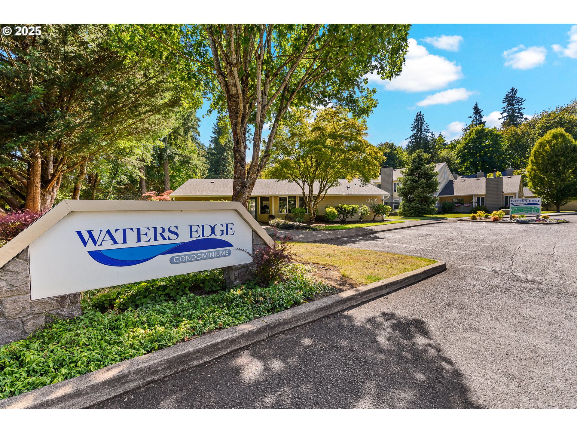 13216 NE SALMON CREEK AVE R-3