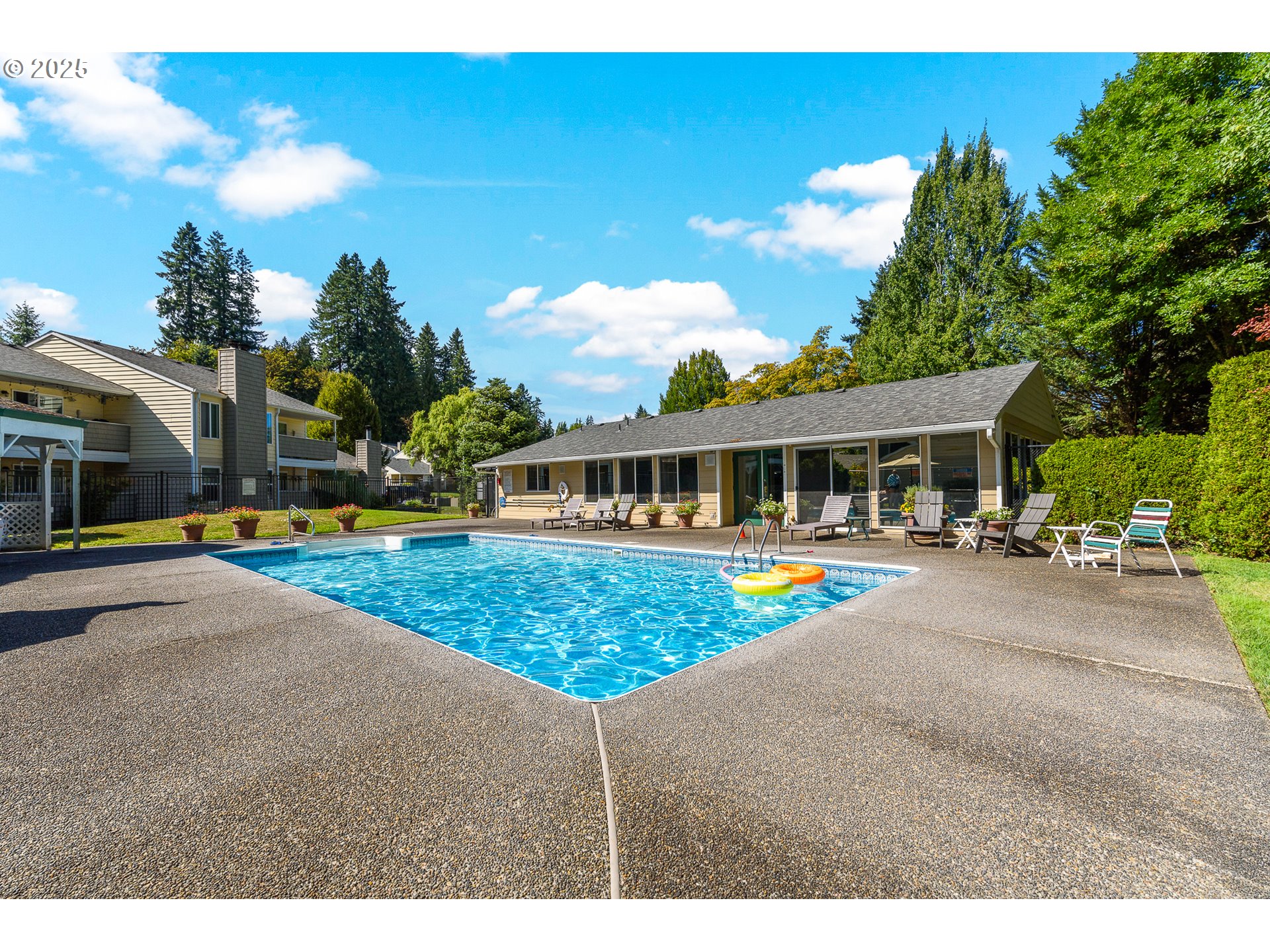 13216 NE SALMON CREEK AVE R-3