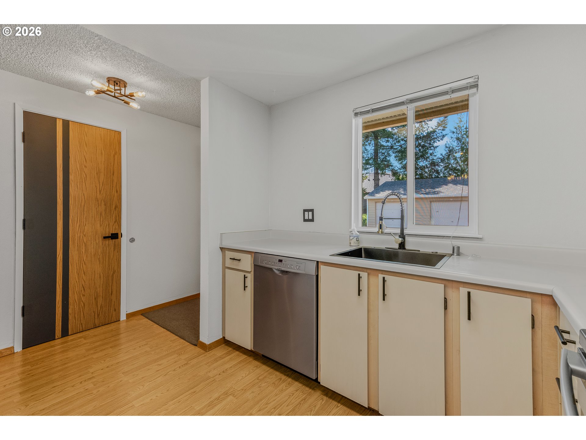 13216 NE SALMON CREEK AVE R-3