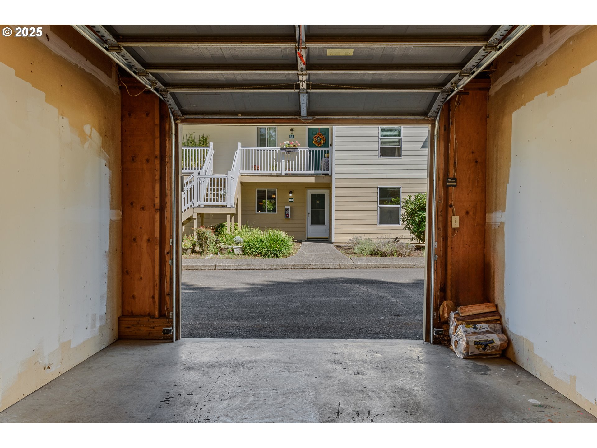 13216 NE SALMON CREEK AVE R-3